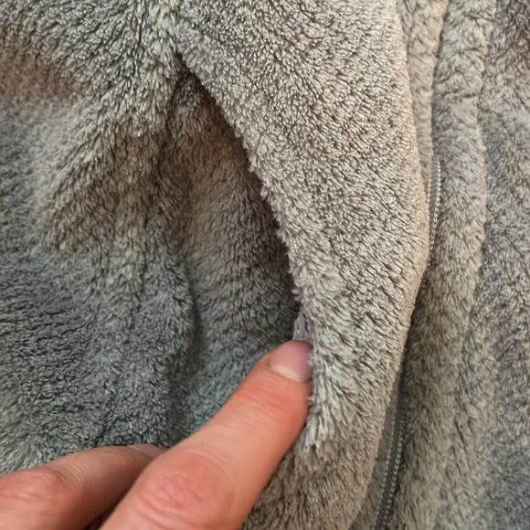 Patagonia | women’s fleece vest size medium gray and purple with pockets retool - Picture 4 of 6